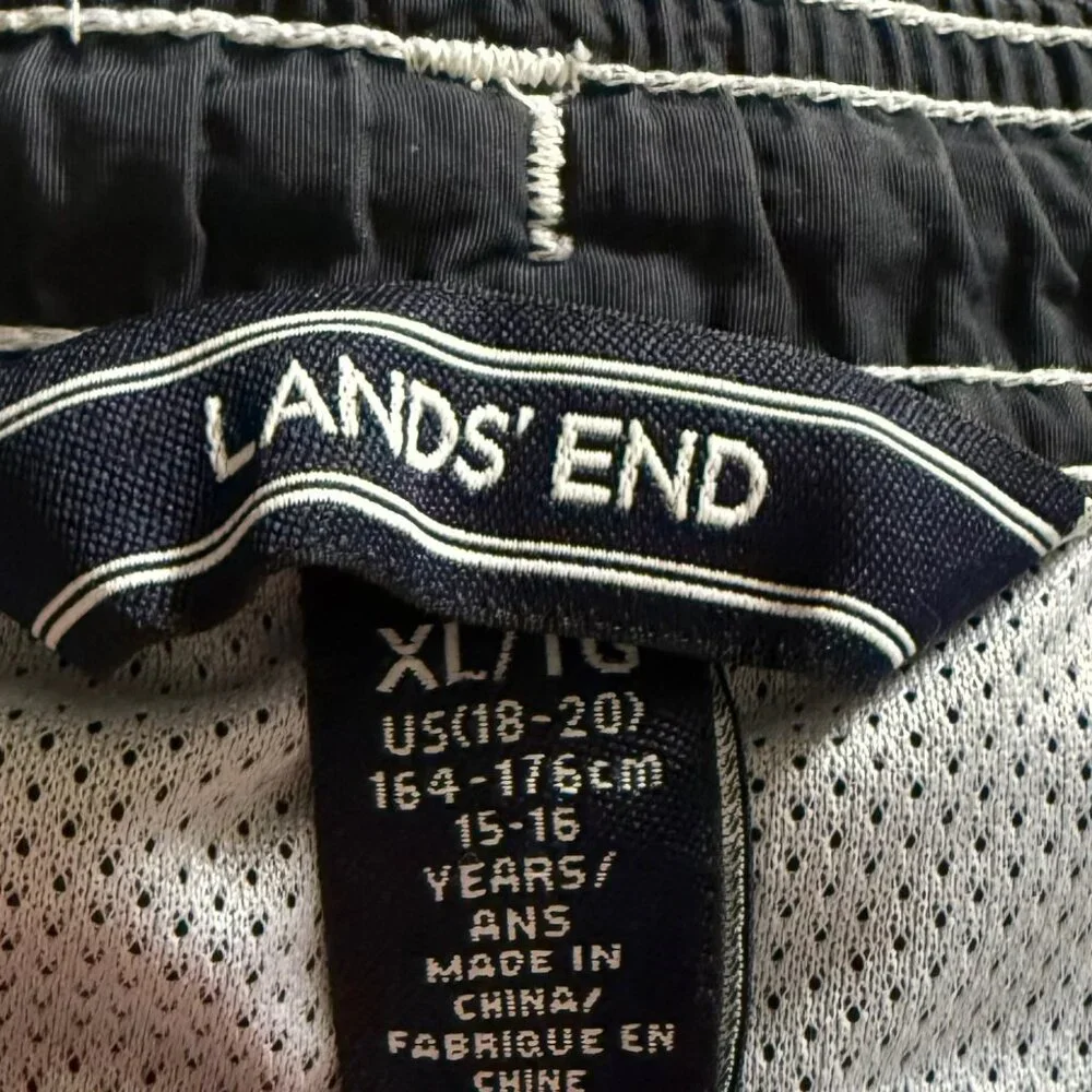 Lands End Boys XL 18-20 Navy Swim Trunks Cargo Pocket Mesh Lined Board‎ Shorts